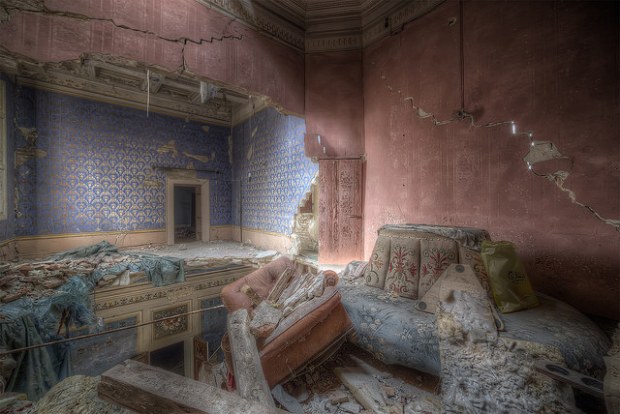 16413883720_f6d4aaf9b7_z